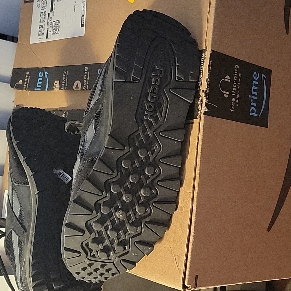 Running 🏃🏽♂️ shoes - Picture 2 of 5